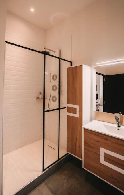 Ultimate Comfort ! Jacuzzi & Sauna. เบอซองซง ภายนอก รูปภาพ